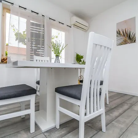 شقة Gabi I Miki *